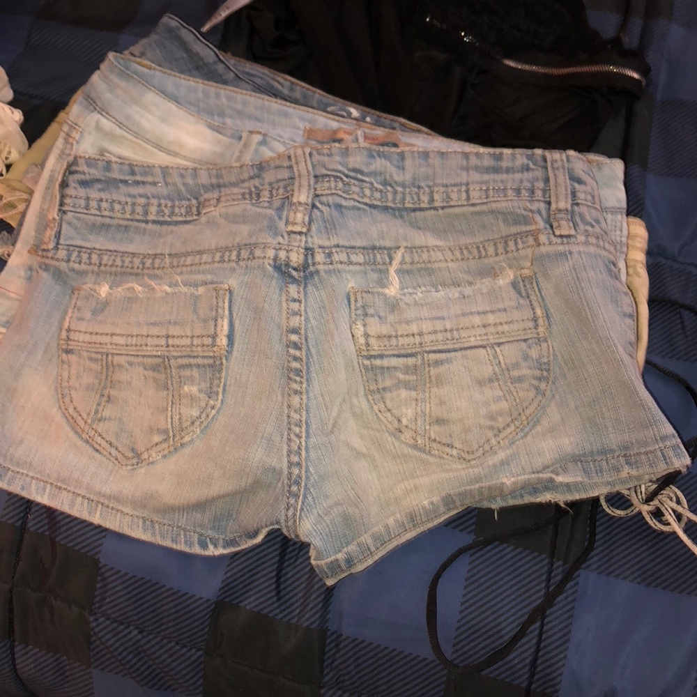MUDD  Shorts - Picture 2 of 3